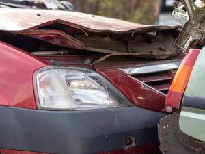 Cum se face constatarea amiabilă în cazul unui accident auto? De ce documente ai nevoie - Foto: Profimedia images