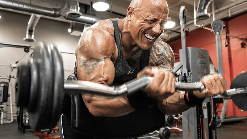 Dwayne Johnson nu va mai folosi arme adevărate la filmele sale după drama din filmul lui Baldwin / XXl Nutrition