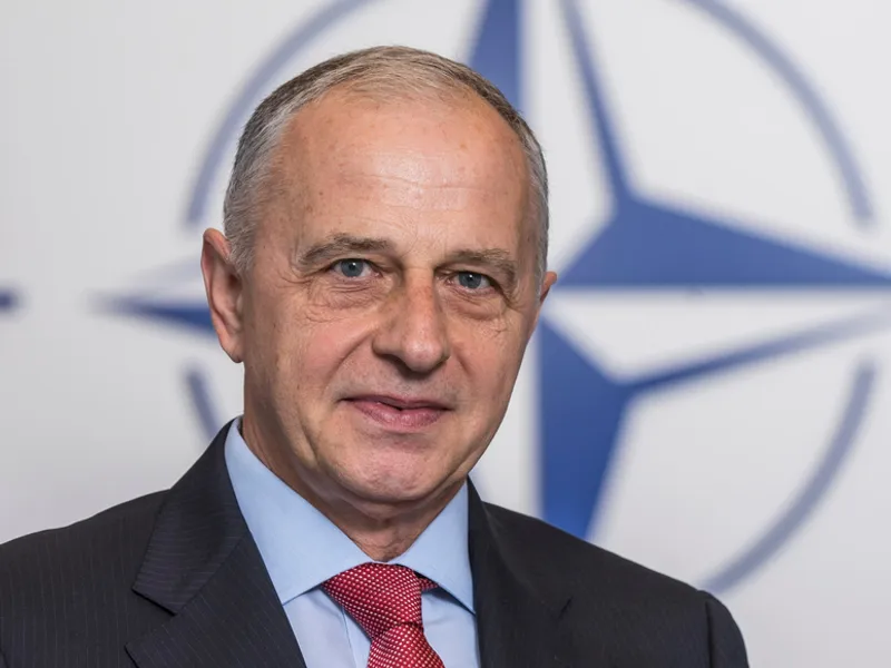 Mandatul de secretar general adjunct al NATO deținut de Mircea Geoană, prelungit cu un an. / Foto: nato.int