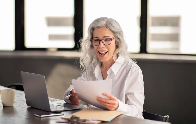 Pensionară la pensie - Foto: Freepik