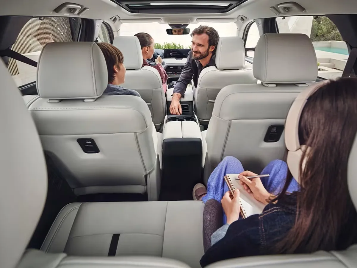Cauți o mașină spațioasă, cu 7 locuri, și diesel, ca să consume puțin? Nu mai există prea multe - Foto: Mazda