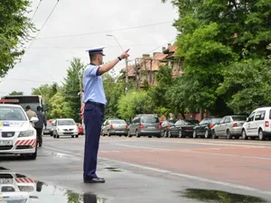 Un motociclist şi-a pierdut viaţa după ce a pierdut controlul asupra direcţiei de mers