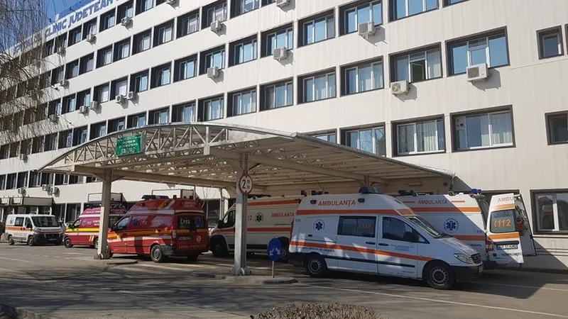 Criză la Spitalul Județean Arad: zeci de bolnavi de COVID aşteaptă eliberarea unui pat. / Foto: news.ro