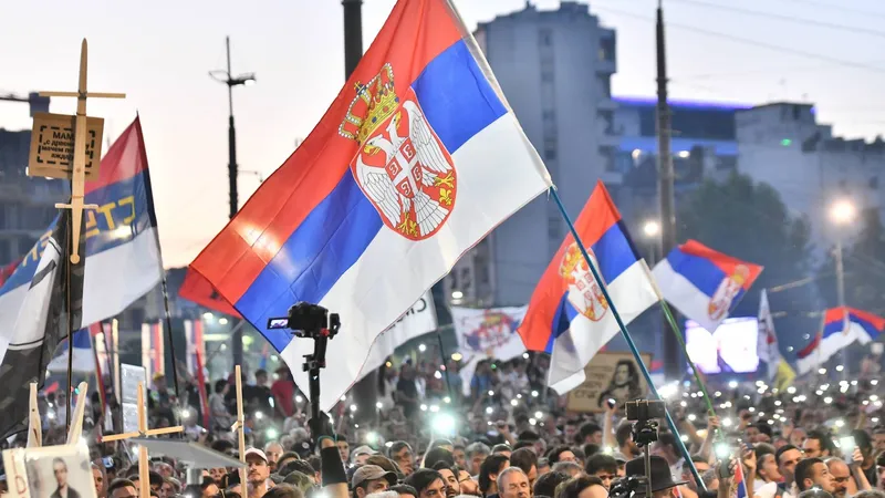 Protest în Serbia. Peste 140.000 de oameni au ieșit în stradă pentru a cere alegeri anticipate - Foto: Profimedia Images