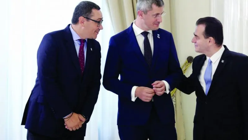 Victor Ponta alături de liderul USR Dan Barna și premierul interimar Ludovic Orban/Foto: Adevărul