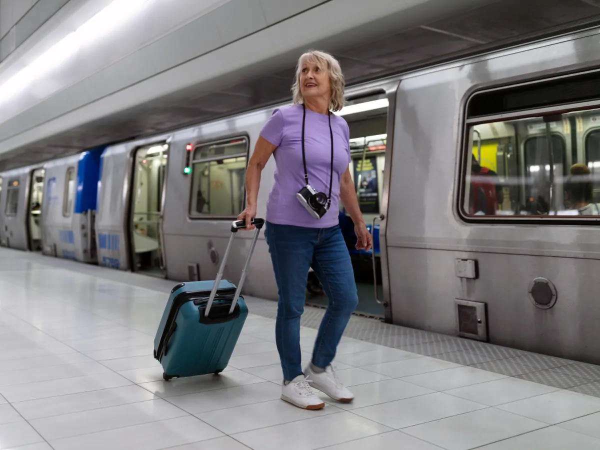 Noutate mare la pensie de la 1 ianuarie pentru 4.600.000 pensionari. Cine va avea 12 călătorii gratis pe CFR?