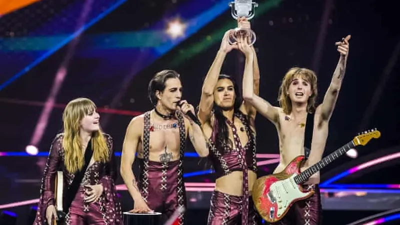 Trupa italiană de rock Maneskin a câștigat Eurovision 2021 cu „Zitti e buoni”. / Foto: theguardian.com