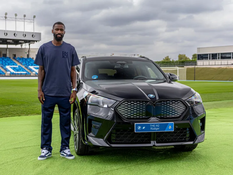 Ce mașini și-au luat galacticii de la Real Madrid? 9 „monștri” M Hybrid și 14 electrice - Foto: BMW