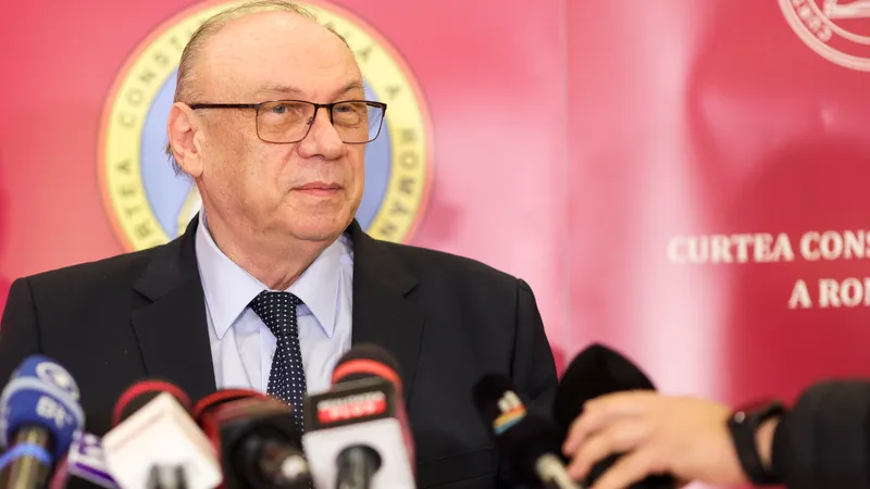 56.000 lei/lună pensie specială la CCR, care judecă anularea indexării pensiilor contributive - Foto: INQUAM PHOTOS / Octav Ganea