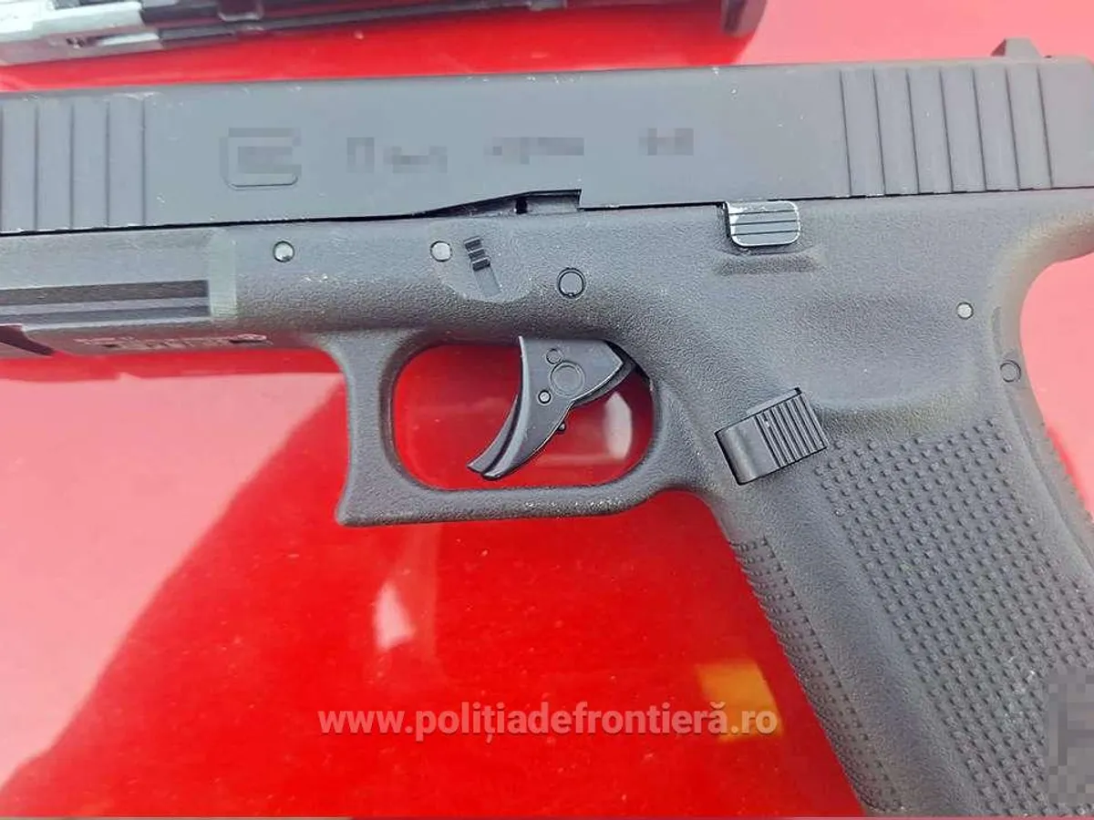 Pistol - Foto: Poliția de Frontieră