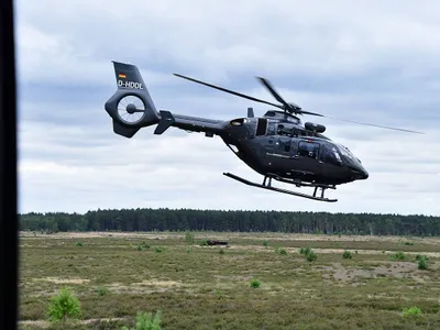 Şi Bundeswehr-ul german are elicopterul Airbus-135 - Foto: Profimedia Images