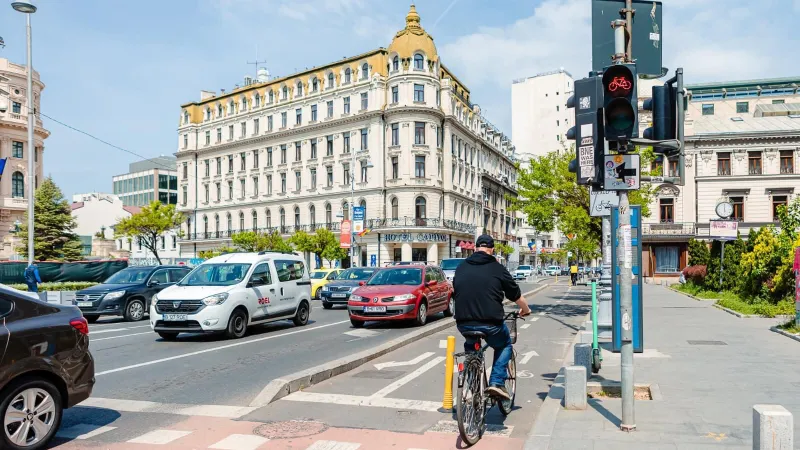 1.500 de lei costă amenajarea unui metru de pistă de bicicletă în București. Contract pe 3,3 km / PMB.ro