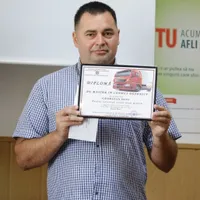 Șoferul de TIR care a salvat viața unei femei de 90 de ani, premiat de polițiști/FOTO: Facebook/PolitiaRomana