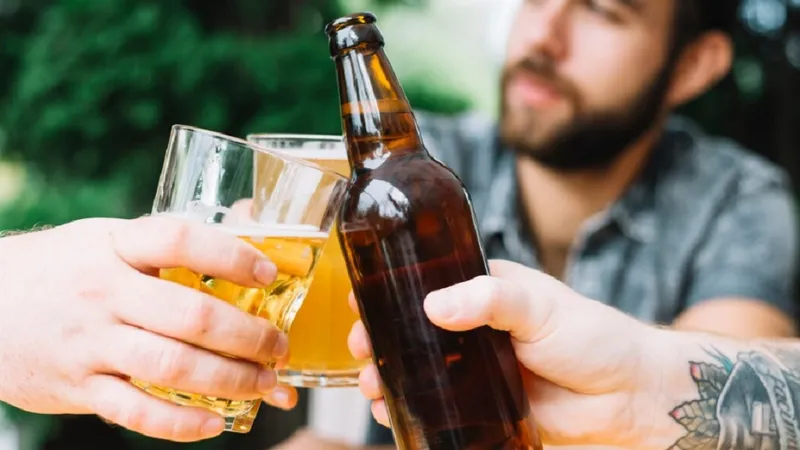 Cât de sănătoasă este berea fără alcool, tot mai populară în ultimii ani? Ce spun studiile? - Foto: Freepik.com (rol ilustrativ)
