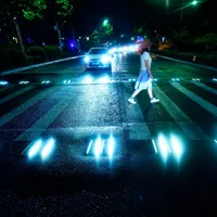 Treceri de pietoni inteligente, cu LED-uri și senzori de mișcare, în București. / Foto: Profimedia