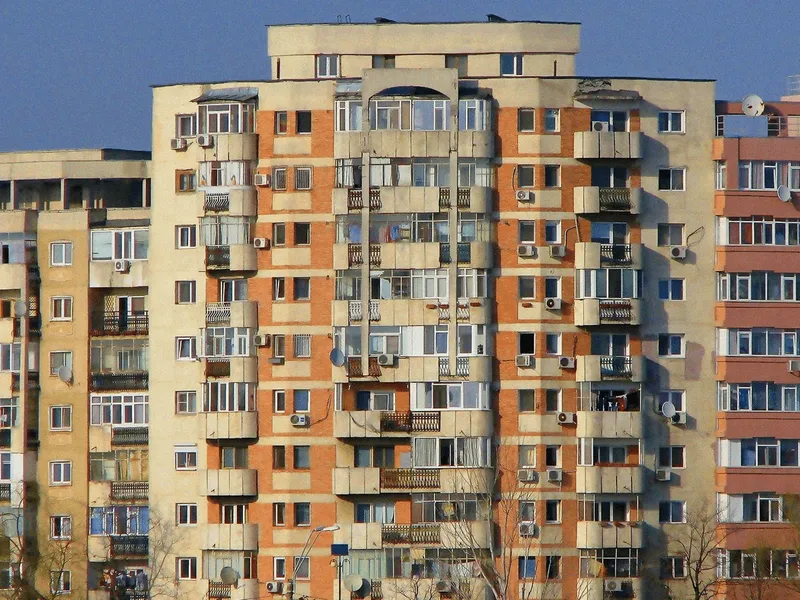 AMENDĂ de peste 5.000 lei pentru românii care locuiesc la bloc de Crăciun sau Revelion. ATENȚIE! - Foto: Istock / imafine cu rol ilustrativ