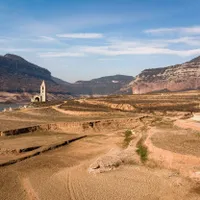 Ruinele unui sat au ieșit la iveală din cauza secetei. Se întâmplă într-o țară din Europa - Foto: Observator / imagine cu caracter ilustrativ