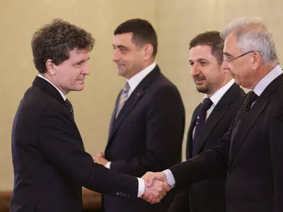 Nicușor Dan, Simion, Axinia, Petrișor Peiu - Foto: INQAUM PHOTOS / Octav Ganea