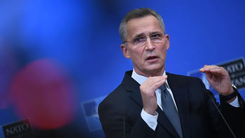 Stoltenberg: Nu am văzut vreo retragere a forțelor ruse. Dimpotrivă, continuă acumularea militară/FOTO: politico.eu