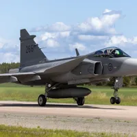 VIDEO România se gândește să cumpere avioane de luptă Gripen. Ungaria are deja 14. Preț: 90.000.000$ - Foto: Profimedia Images