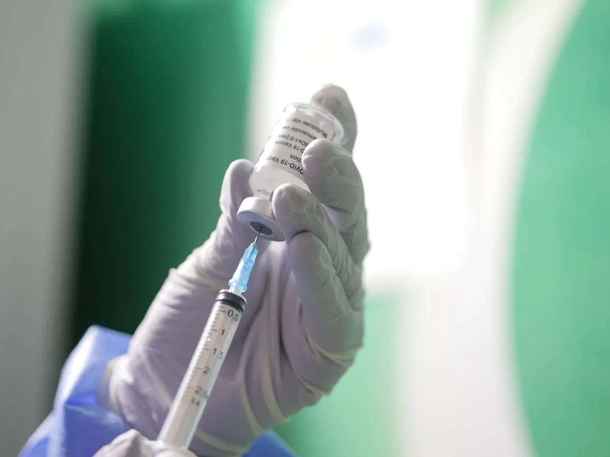 Ce se întâmplă cu vaccinurile anti COVID care expiră. Soluția găsită de SUA și OMS. Foto Inquam Photos/Octav Ganea