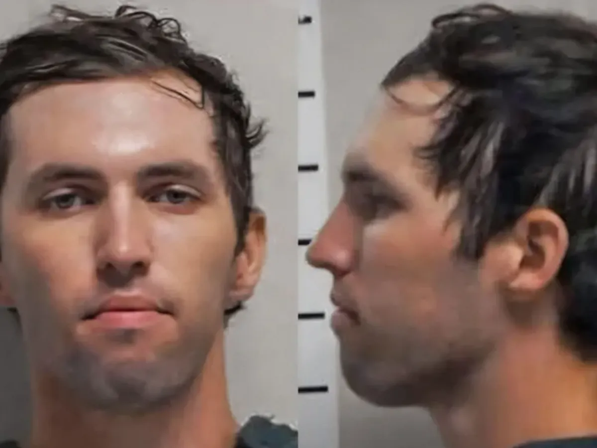 Bărbatul acuzat de uciderea lui Charlie Kirk a apărut pentru prima dată în faţa instanţei