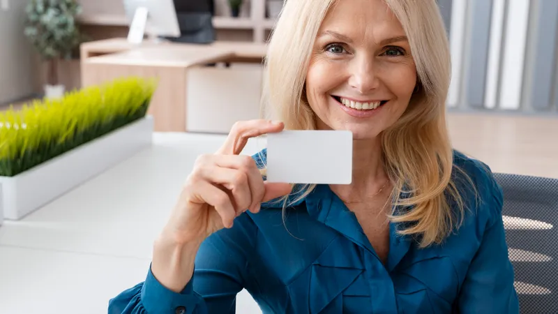 2 bănci au virat deja pensie pe card. Ce surpriză au avut pensionarii? Când se încarcă la ceilalți?  - Foto: Freepik