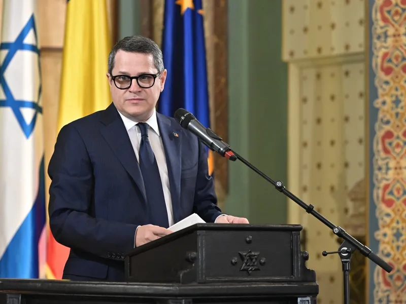 Eduard Hellvig la evenimentul de decernare a medaliei de onoare „Prieten al Comunităţilor Evreieşti din România” - Foto: Facebook/ Federația Comunităților Evreiești din România - pagina oficială