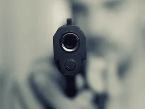 Focuri de armă în Mamaia, după ce mai mulți tineri au încercat să fure o canapea - Foto: Arhiva (imagine cu rol ilustrativ)
