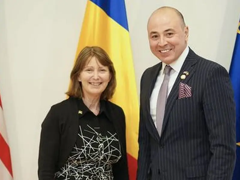 Ambasadorul României în SUA, prima întâlnire cu noua ambasadoare a SUA în România, Kathleen Kavalec - Foto: Facebook