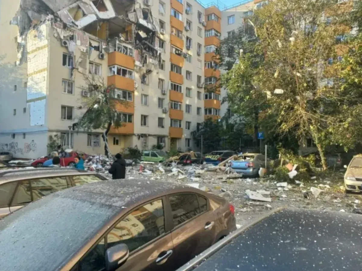Explozie într-un bloc din Rahova - Foto: ISU b-IF