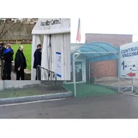 Cozi enorme la vaccinare în Marea Britanie. România administrează de 100 ori mai puține doze/zi