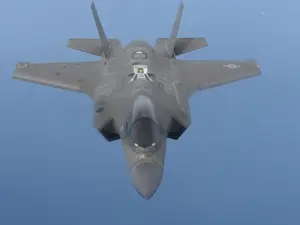 VIDEO SUA au pierdut 2 avioane de luptă de 200.000.000$ în doar 4 zile. F-22 nu a fost bine spălat - Foto: Profimedia Images