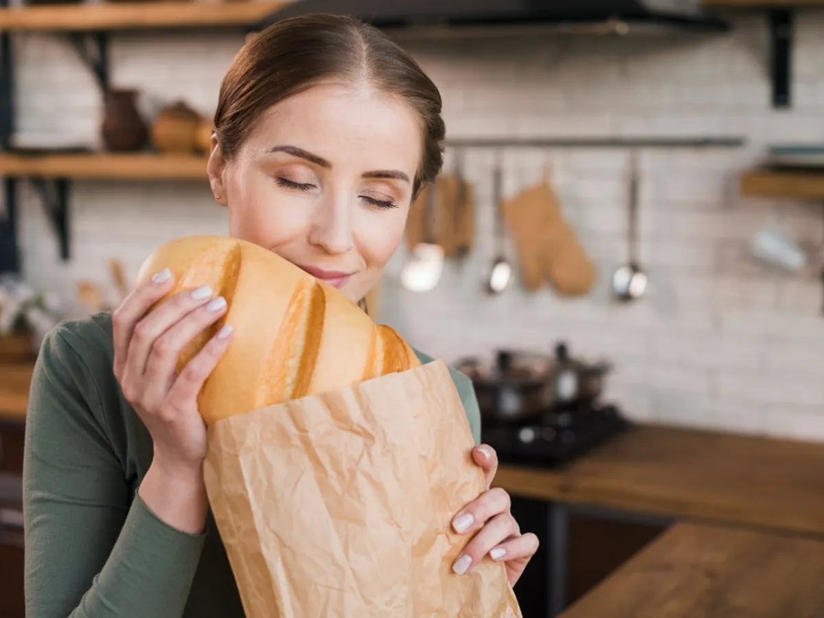 Cum să mănânci pâine și paste fără să te îngrași? Nutriționiștii dezvăluie legătura cu locul de depozitare