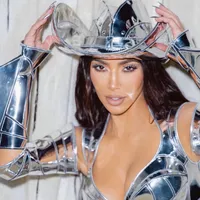 Kim Kardashian cochetează cu avocatura. Foto: Facebook