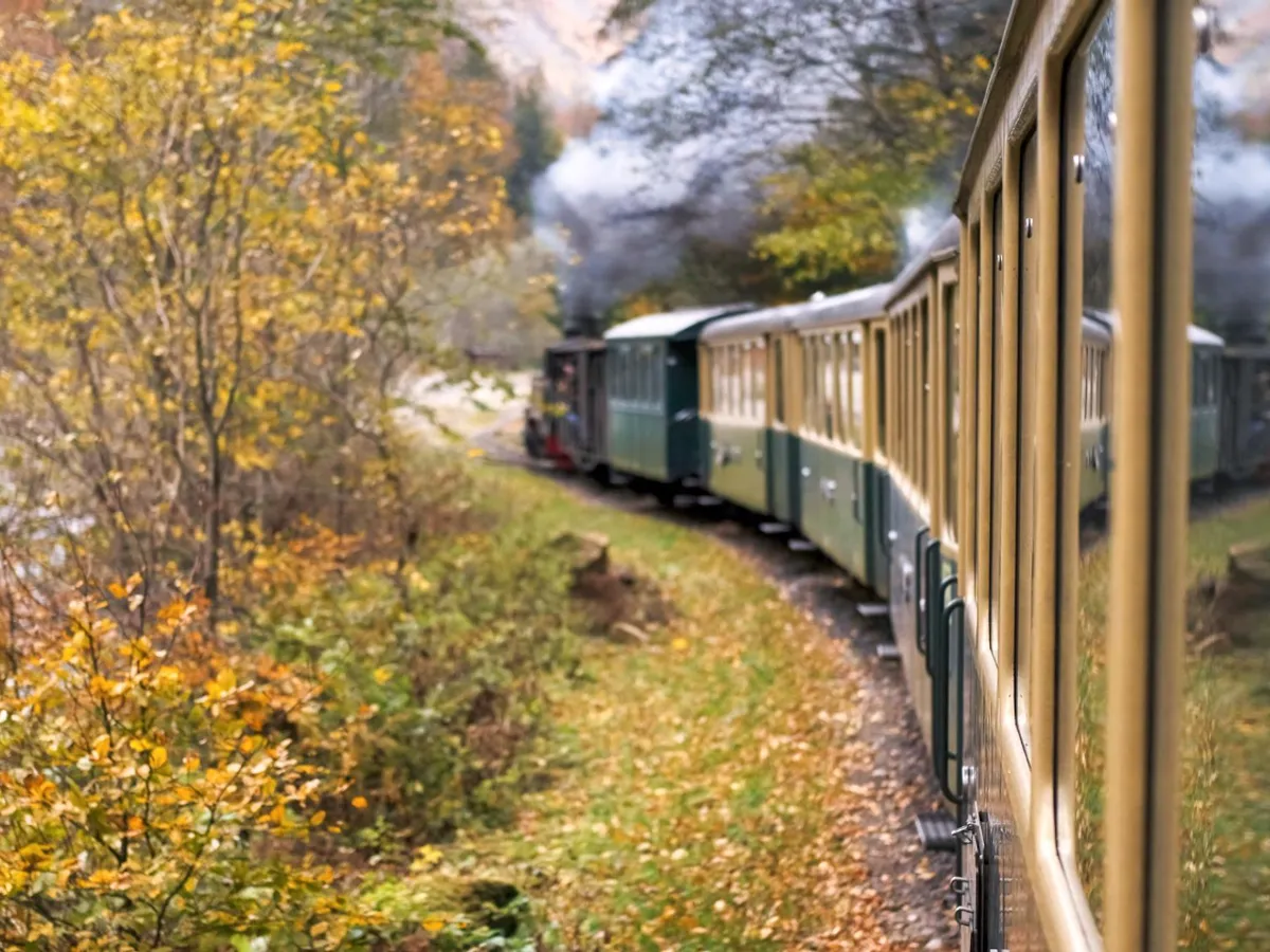 Tren care se deplasează - Foto: Freepik (rol ilustrativ)