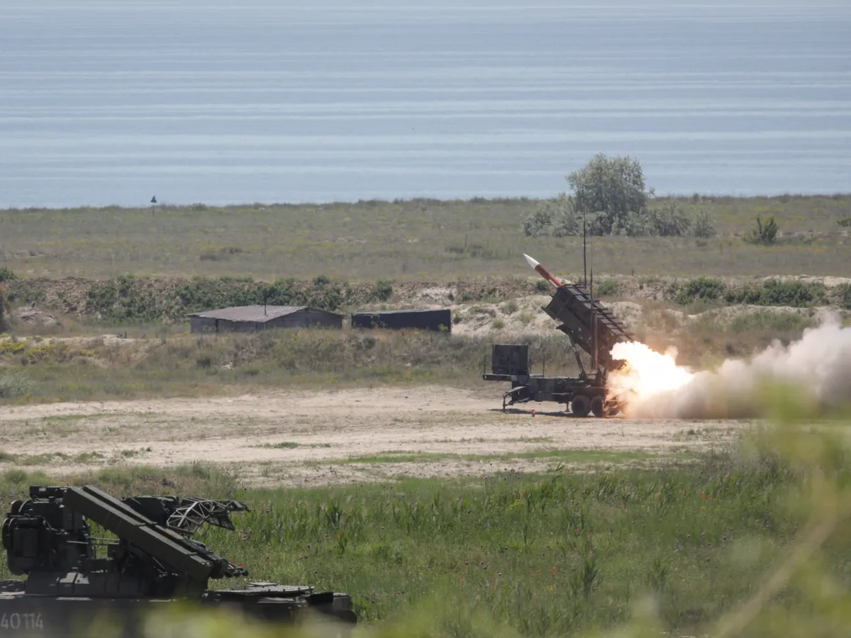 Ne apărăm de ruși cu rachete moderne de 6.000.000.000$ și sisteme HIMARS. Mai avem și „resturi” din URSS