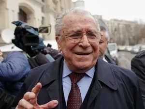 Locul de veci, fără cruce, pregătit pentru Ion Iliescu. Fostul președinte, ținut în viață de aparate - Foto: Inquam Photos / Liviu Florin Albei