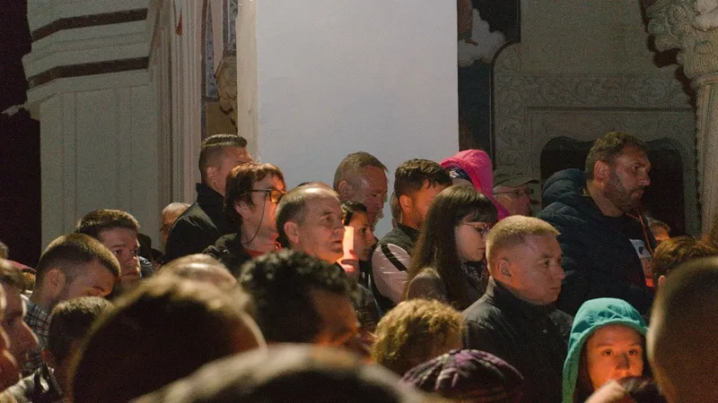 Nicolae Ciucă, la Înviere - Foto: Facebook