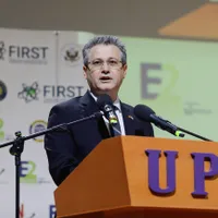 Rectorul, fără doctorat, Costoiu: 10.000€/lună din cercetare și activitate didactică. E șef la PSD - Foto: INQUAM PHOTOS / George Călin