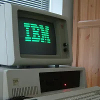 IBM face concedieri masive în sectorul tech, într-un plan amplu de reorientare strategică - Foto: Ruben de Rjike, Wikipedia