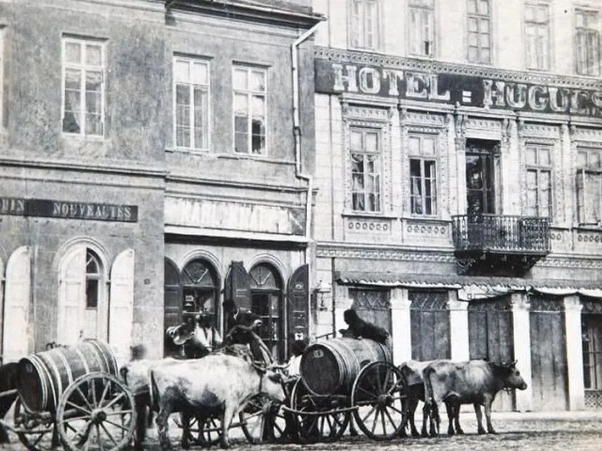 Hotel Hugues, în secolul XIX - Foto: Patri-Arh (rol ilustrativ)