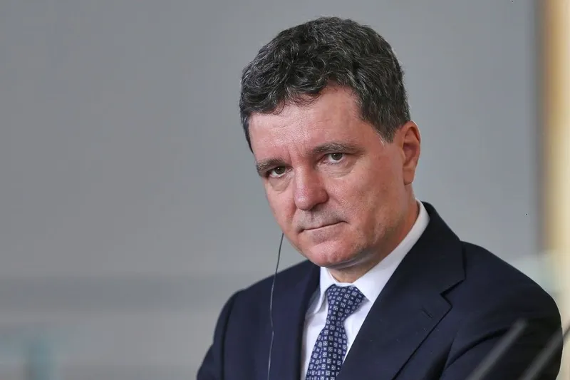 Nicuşor Dan: Vor fi 10% tăieri de posturi, în primării - Foto: Profimedia Images