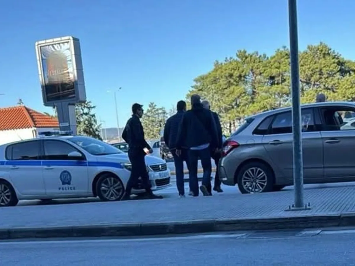 Momentul săltării lui Sorin Oprescu - Foto: Surse Newsweek România