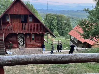 Doi columbieni cărăuși- chimiști și doi români scoteau cocaină din cafea la o cabană din Bihor Foto: ebihoreanul.ro