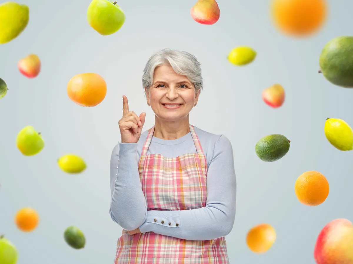 3 fructe antioxidante recomandate femeilor la pensie. Evitați îngrășarea