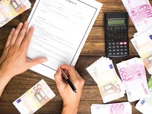 Ce salariu net va avea un român din Spania care câștigă 5.000 €/lunar brut? Cum se calculează? - Foto: Freepik.com (rol ilustrativ)