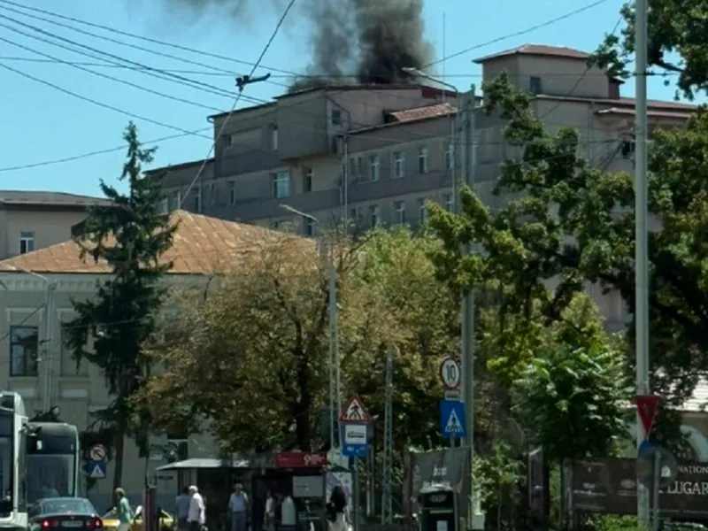 Un incendiu a izbucnit la Maternitatea din Iași - Foto: Facebook