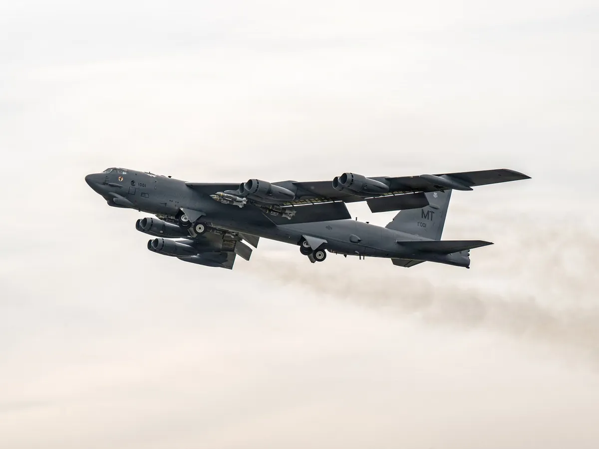 Avioanele militare ale SUA încep să părăsească Europa. De ce sunt retrase bombardierele și aparatele de atac