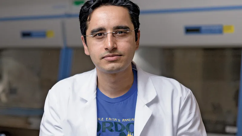 Saad Bhamla,  profesor asistent la Biomolecular Inginerie, Institutul Tehnologic Georgia